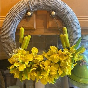 Gray/Yellow Floral Wreath